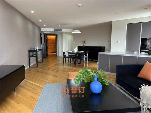 东环广场公寓瑞狮欢舞闹元宵，东环公寓纳万福 —— 暨东环广场公寓火热招租中  醒狮贺岁，万事顺遂；安家东环，悦启新章